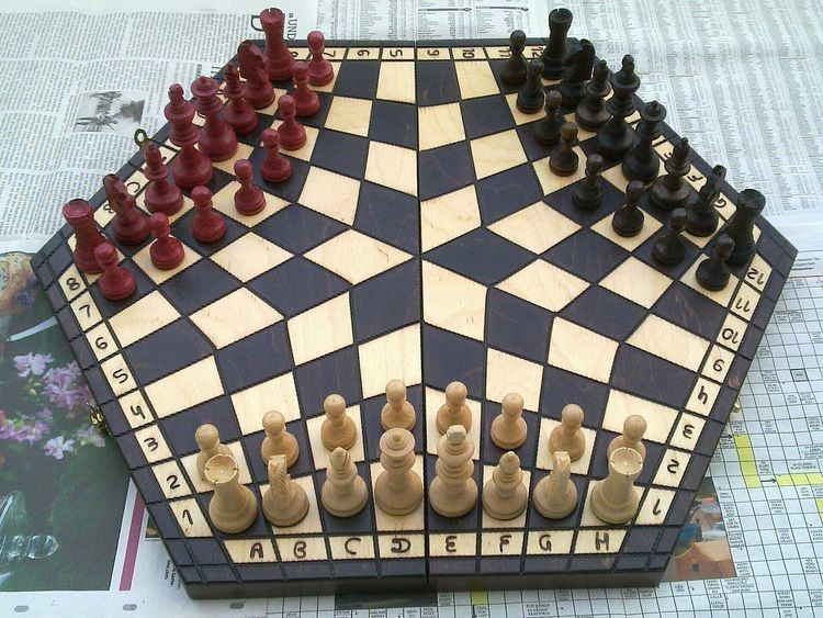 three player chess e91f1599 23f6 474b bc15 86fc36c5604 resize 750