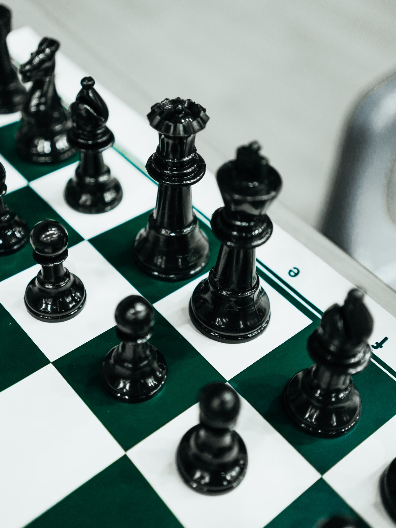 How to Plan a Chess Tournament?
